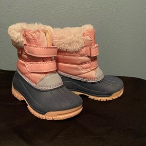 Osh Kosh Toddlers Size 7 pink and blue fur lined Boots